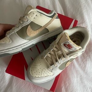 Nike Cream dunk low. Size 6.5 perfect condition